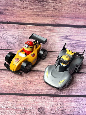 DMHTOY Yolopark Despicable Me 4 DM4 Minions Racer Friction Car